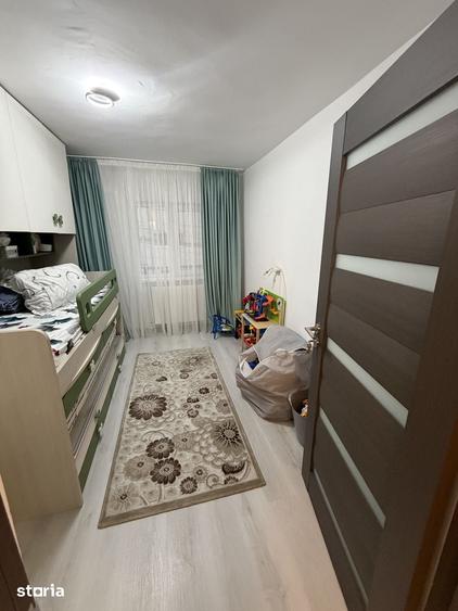 Apartament cu 4 camere decomandat în Central