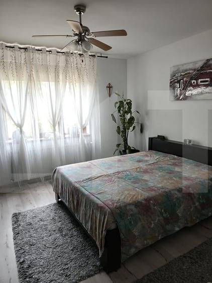 Casă individuală cu 4 camere cu Canalizare în Dumbrăvița