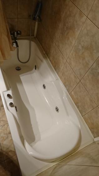 Apartament cu 3 camere semidecomandat în Basarab