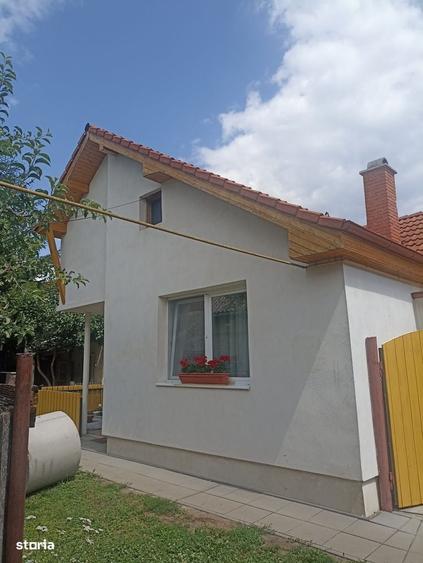 Casă cu 2 camere în Central