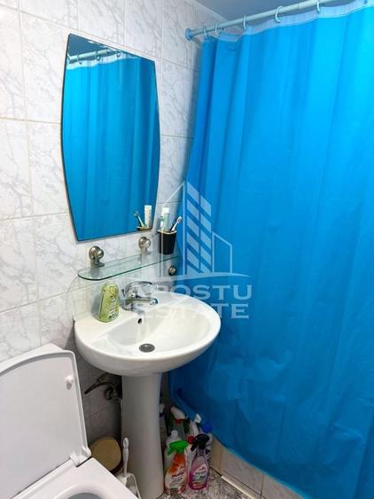 Apartament cu 2 camere decomandat, mobilat în Lipovei