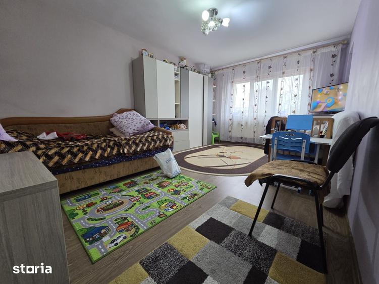 Apartament cu 2 camere decomandat în E3