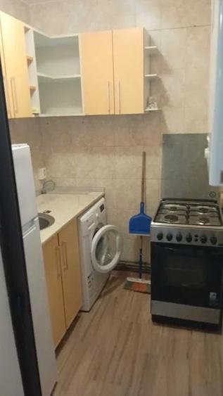 Apartament cu 2 camere semidecomandat, mobilat în Tătărași