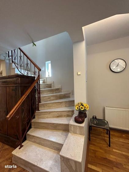 Casă cu 4 camere cu Teren 400 Mp în Trivale