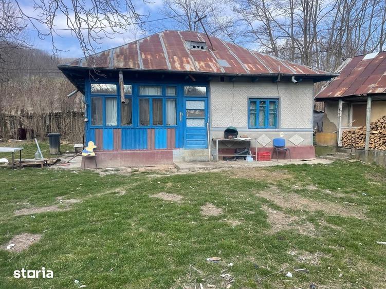 Casă cu 3 camere cu Teren 2700 Mp în Măgura