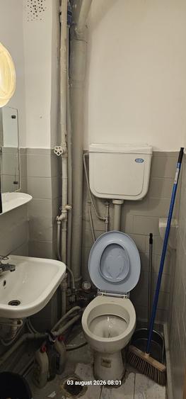 Apartament cu 2 camere nedecomandat în Primăverii