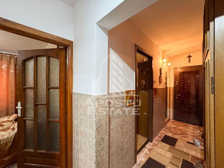 Apartament cu 2 camere decomandat, mobilat în Freidorf