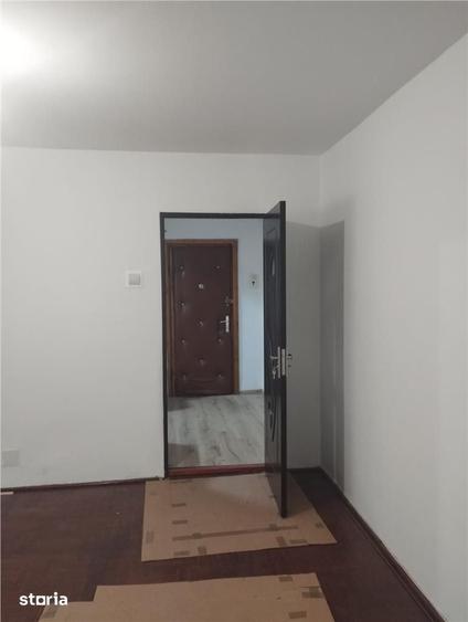 Apartament cu 2 camere semidecomandat în Republicii