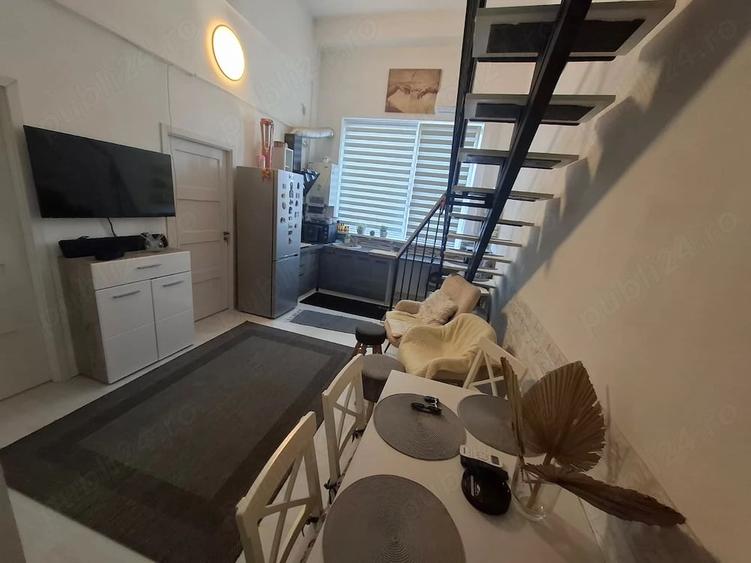 Apartament cu 4 camere nedecomandat în Central