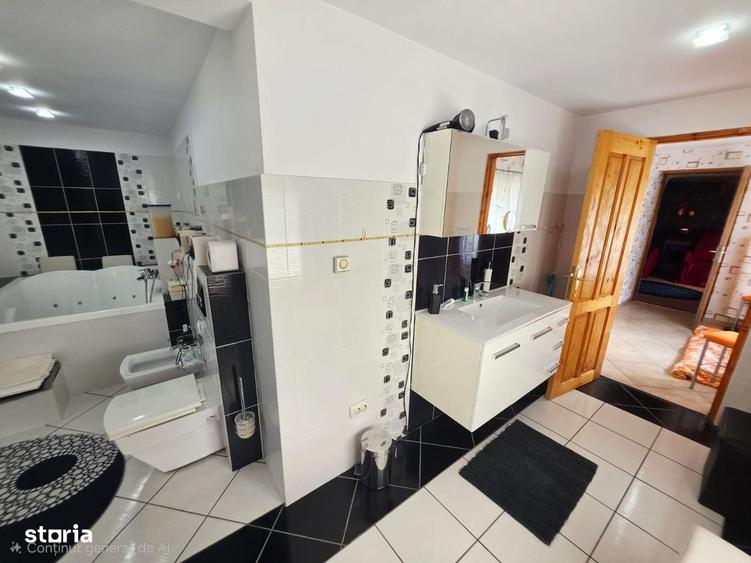 Casă cu 4 camere în Coțofenești