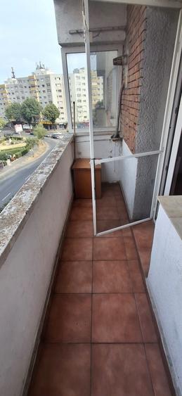 Apartament cu 2 camere decomandat în Micro 17
