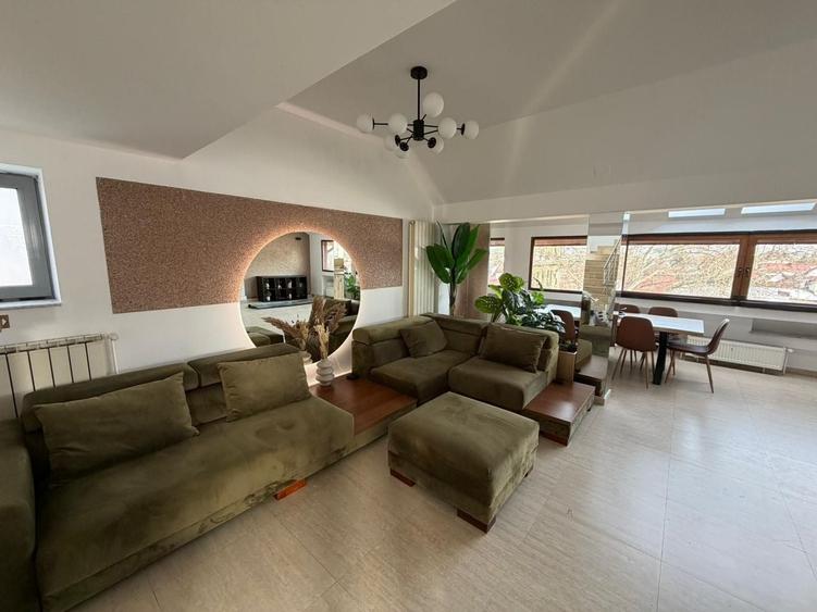 Apartament cu 4 camere decomandat, mobilat în Cotroceni