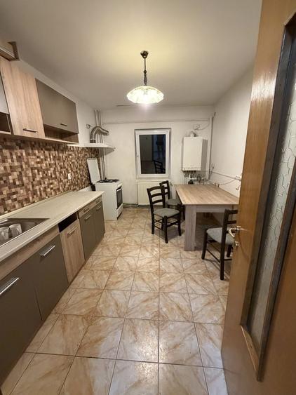 Apartament cu 4 camere decomandat în Nord