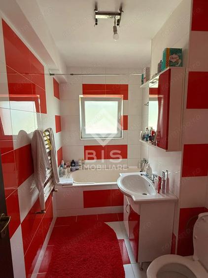 Apartament cu 4 camere decomandat în Sud