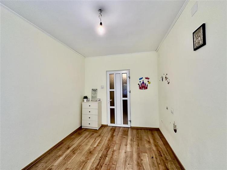 Apartament cu 3 camere decomandat în Eminescu