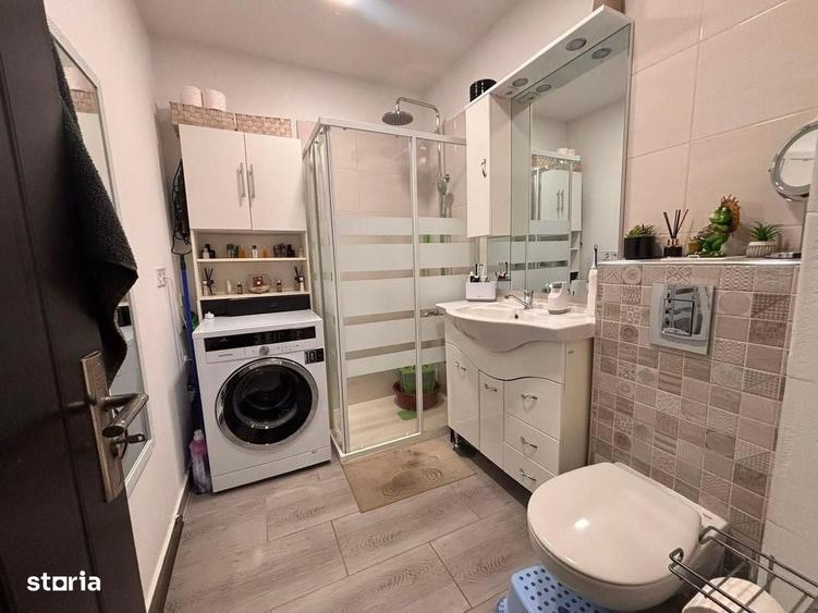 Apartament cu 3 camere decomandat în Trei Stejari