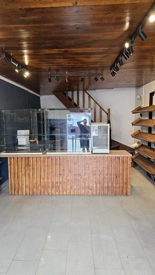 Spațiu comercial, de 35 mp, în Domnești