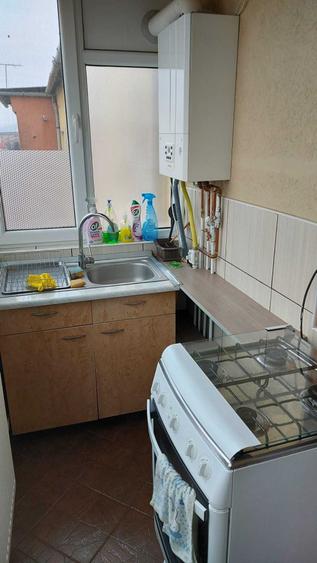 Apartament cu 3 camere decomandat în Cetate