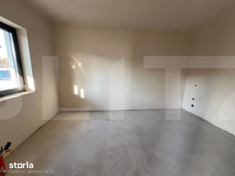 Casă cu 6 camere cu Teren 1000 Mp în Aiton