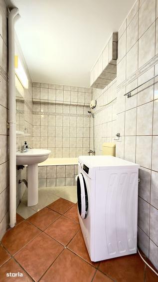 Apartament cu 3 camere în Romană