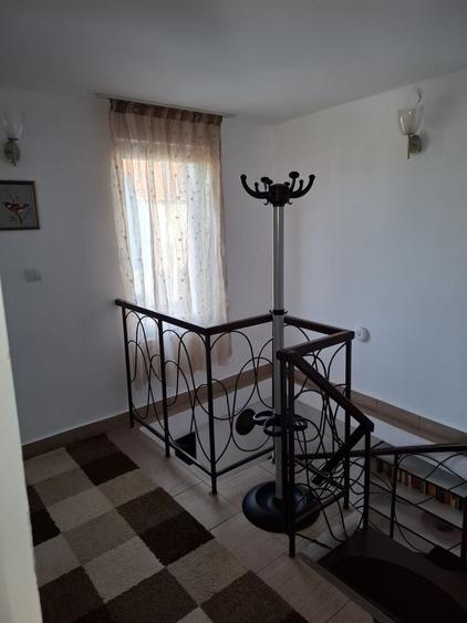 Casă cu 3 camere în Sânnicoară