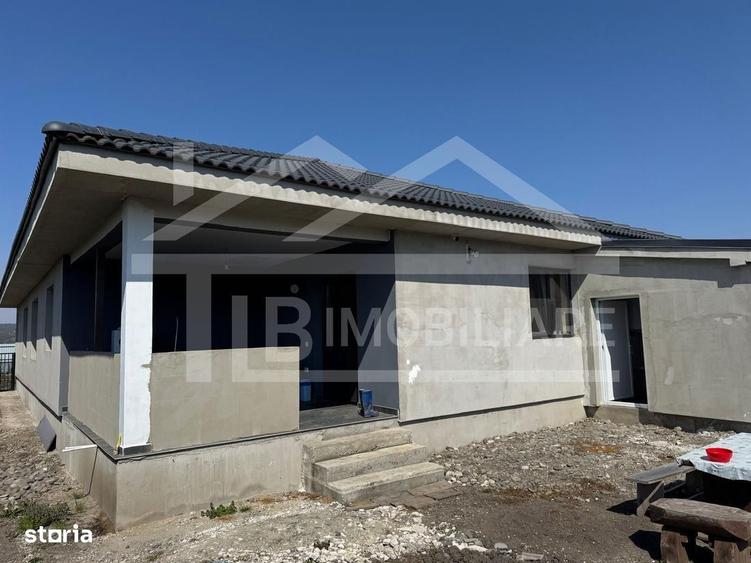 Casă cu 4 camere în Dumbrăvioara