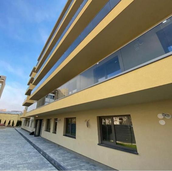 Apartament cu 2 camere semidecomandat, mobilat în Armeneasca