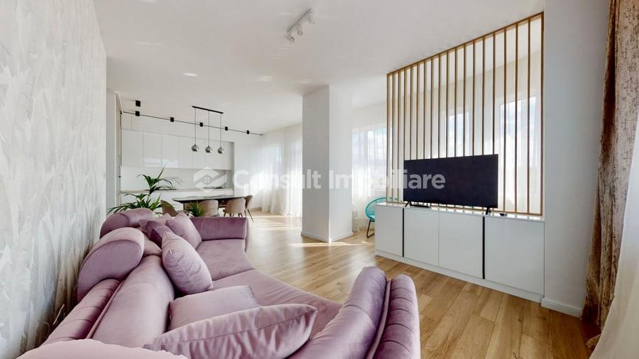 Apartament cu 3 camere semidecomandat, mobilat în Central