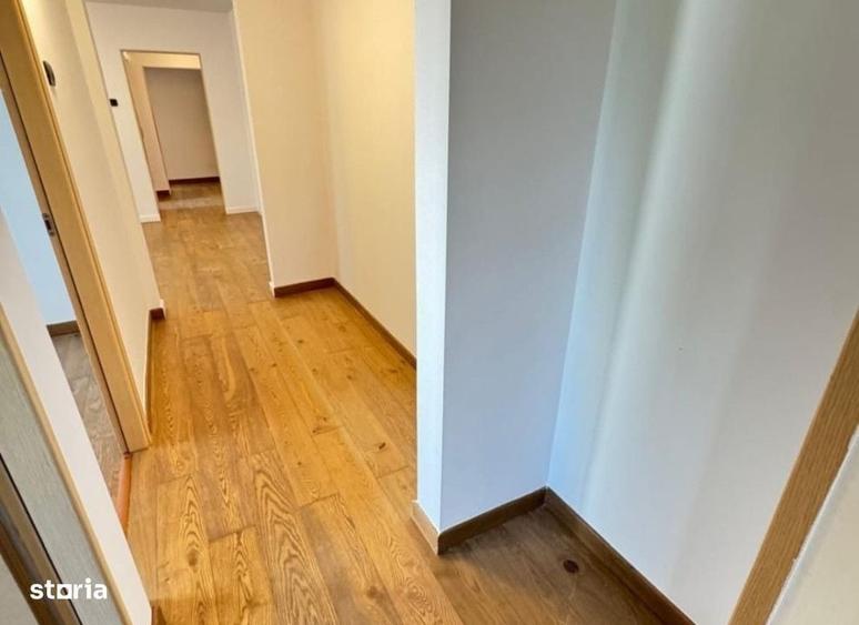 Apartament cu 4 camere în Mircea cel Bătrân