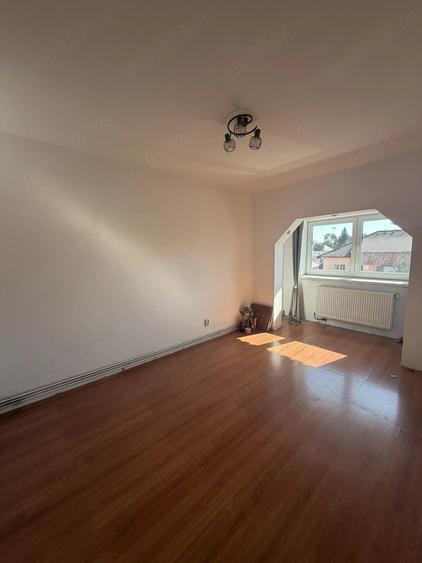 Apartament cu 2 camere decomandat în Ștrand