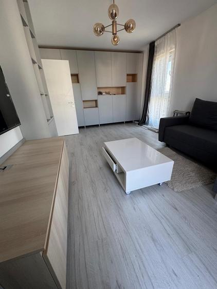 Apartament cu 3 camere decomandat în 1 Decembrie 1918