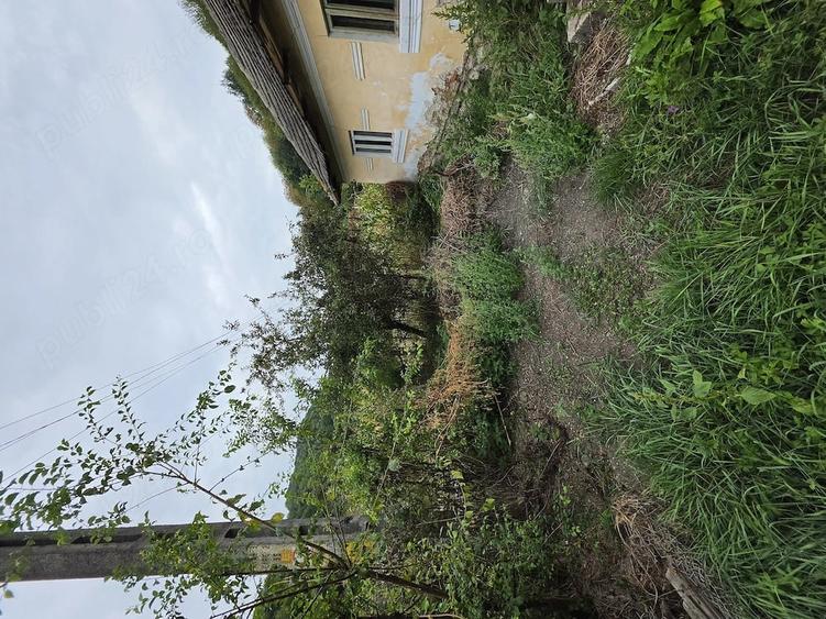 Teren de 2437 mp, în Central