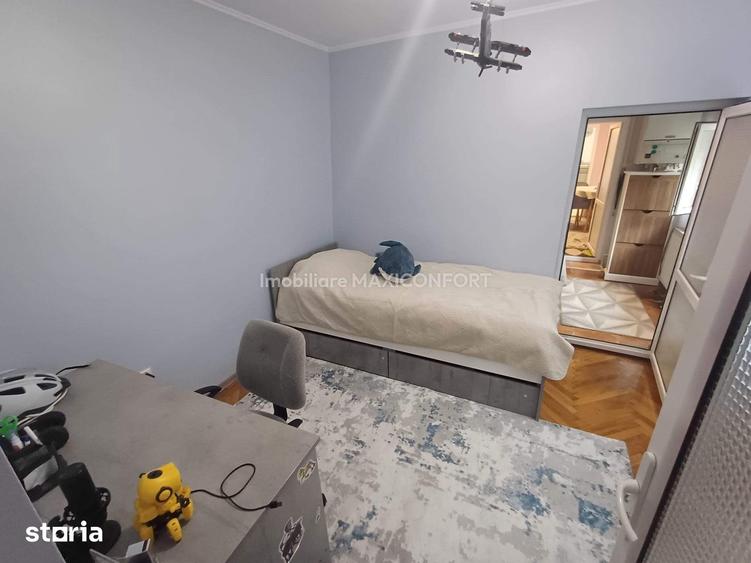 Casă cu 5 camere cu Teren 285 Mp în Apollo