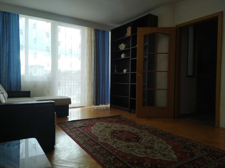 Apartament cu 3 camere decomandat în Griviței