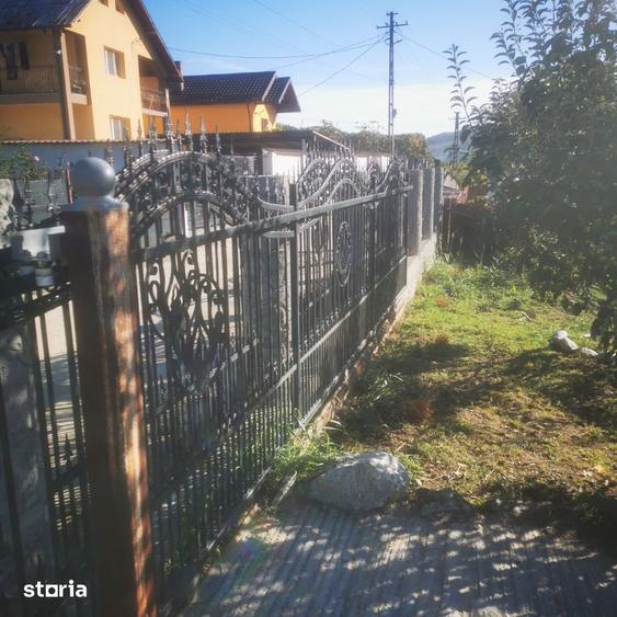 Casă cu 3 camere cu Teren 1080 Mp în Central