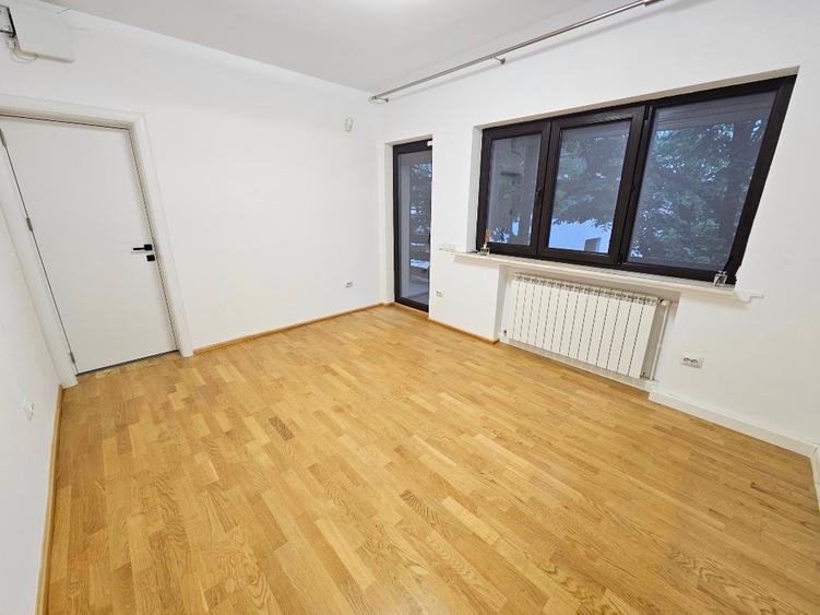 Apartament cu 3 camere decomandat, mobilat în Domenii