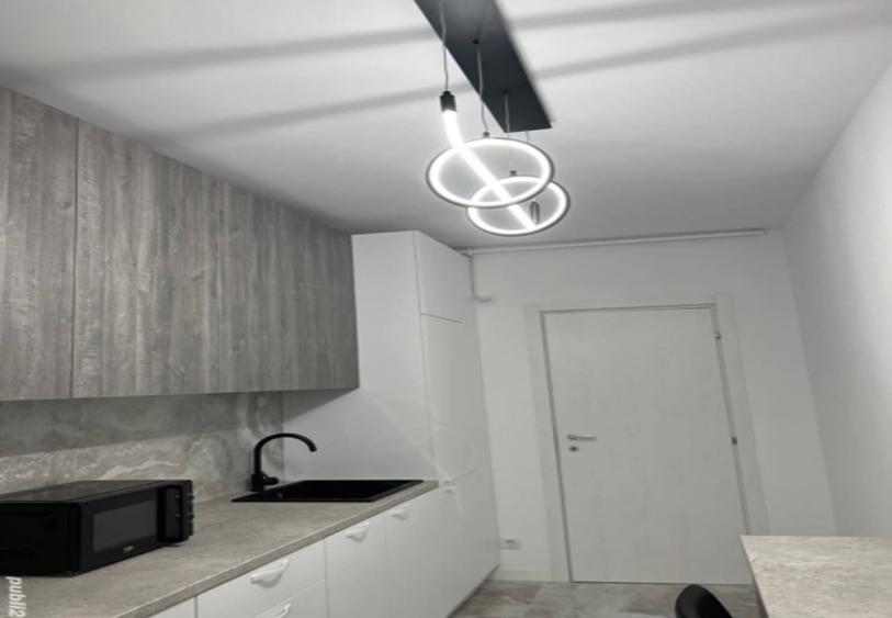 Apartament cu 2 camere decomandat în Metalurgiei
