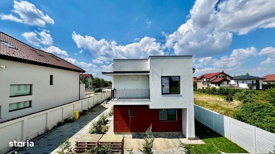 Casă cu 4 camere cu Teren 320 Mp în Odăile