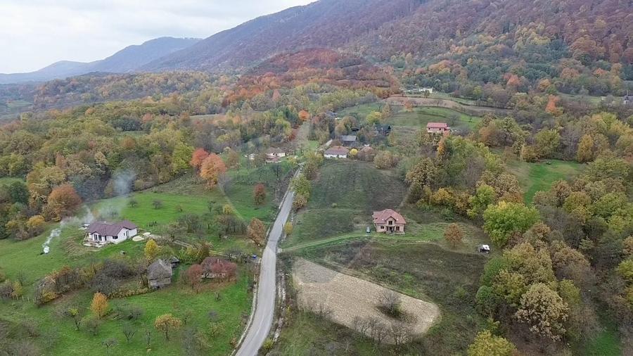 Casă cu 5 camere cu Teren 6400 Mp în Copalnic-Mănăștur
