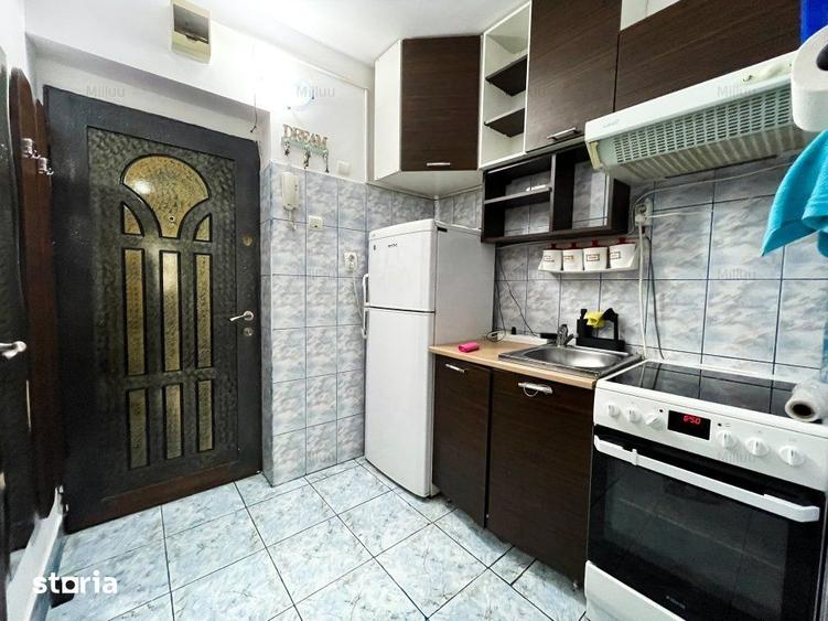Garsonieră decomandată în Între Lacuri