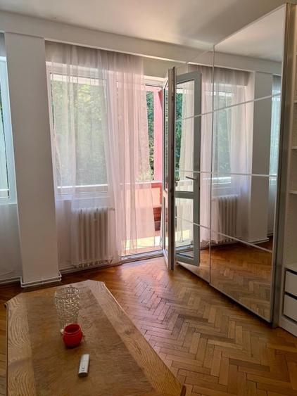 Garsonieră decomandată în Răcădău