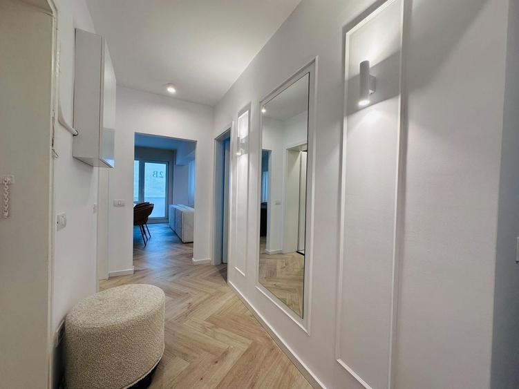 Apartament cu 3 camere decomandat, mobilat în Ultracentral
