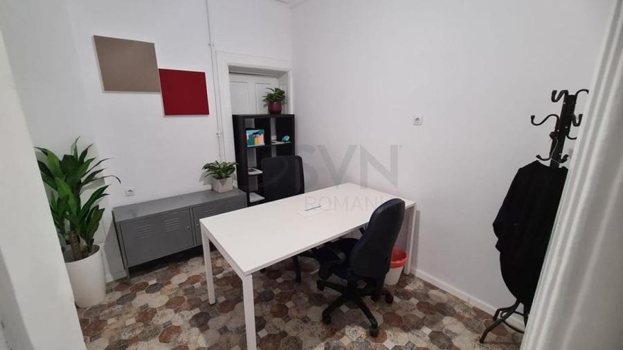 Apartament cu 4 camere decomandat în P-ța Romană