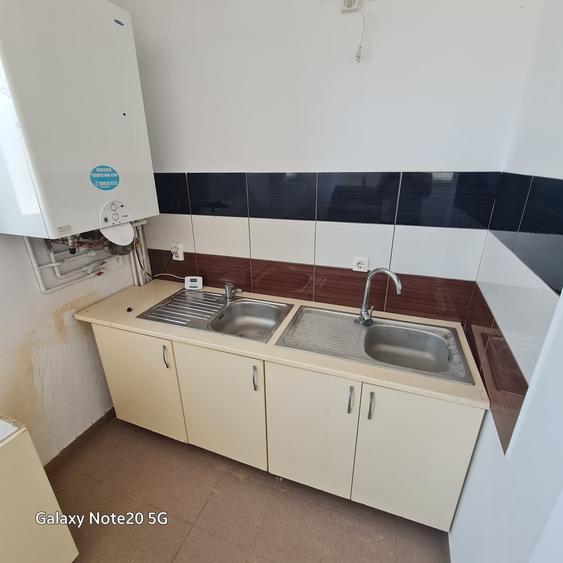 Apartament cu 4 camere în Depozite