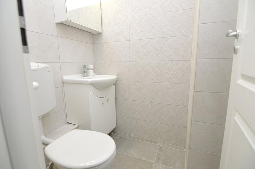 Apartament cu 3 camere decomandat, mobilat în Unirii