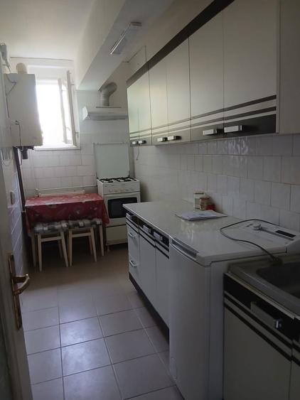 Ocazie! De inchiriat apartament cu doua camere ,central. - 3