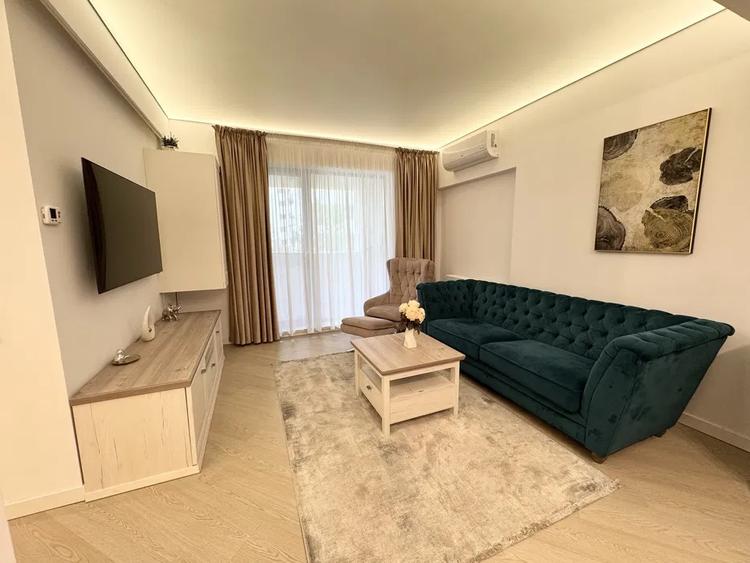 Apartament cu 3 camere decomandat, mobilat în Pipera