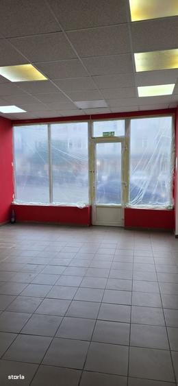 Spațiu comercial, de 64 mp, în Central