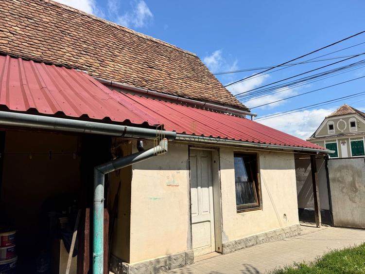 Casă individuală cu 4 camere cu Canalizare în Ruși