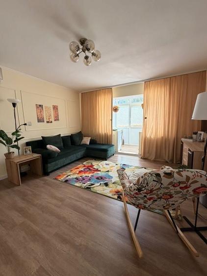 Apartament cu 3 camere semidecomandat în Lăpuș